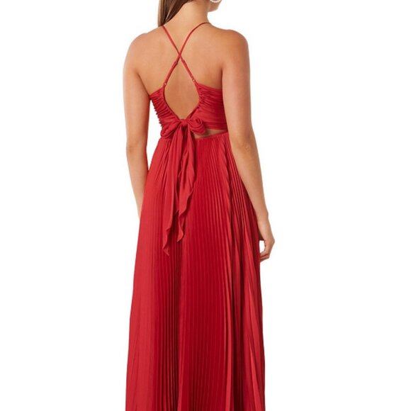 Ever New Geri Tie Back Pleated Dress - Picture 2 of 8